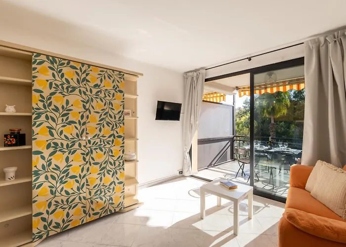 Appartamento Guesthost - Bright Terrace Near *