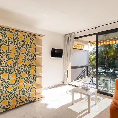 Appartamento Guesthost - Bright Terrace Near *