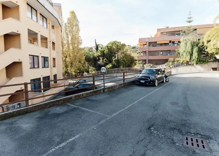 Guesthost - Bright Terrace Near Sanremo